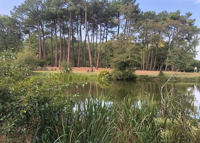 Lenalac - 3 Etoiles - Bord Du *