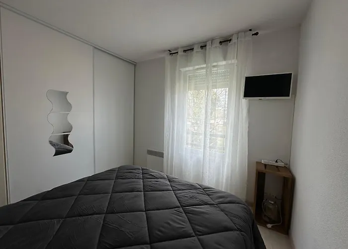 Lénalac - Résidence 3 étoiles - Bord Du *